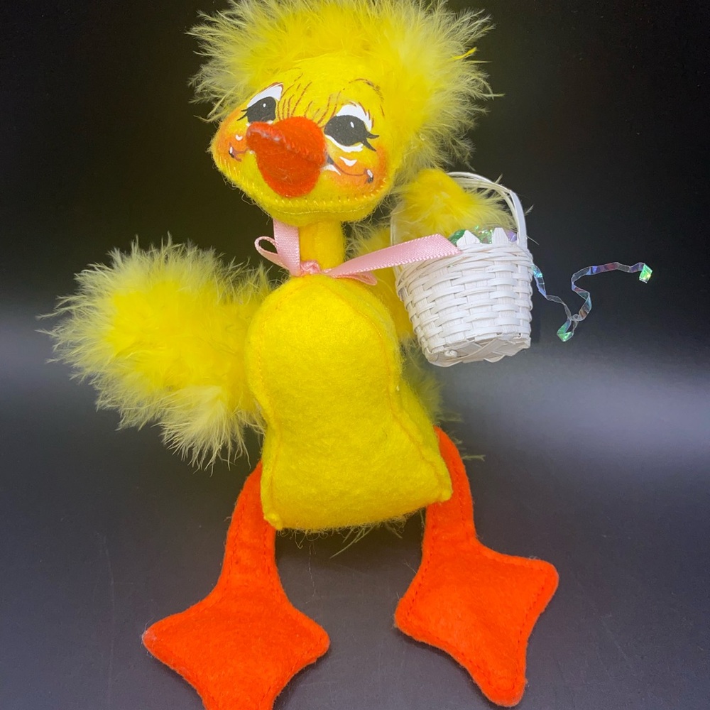 Annalee spring Easter duck with basket